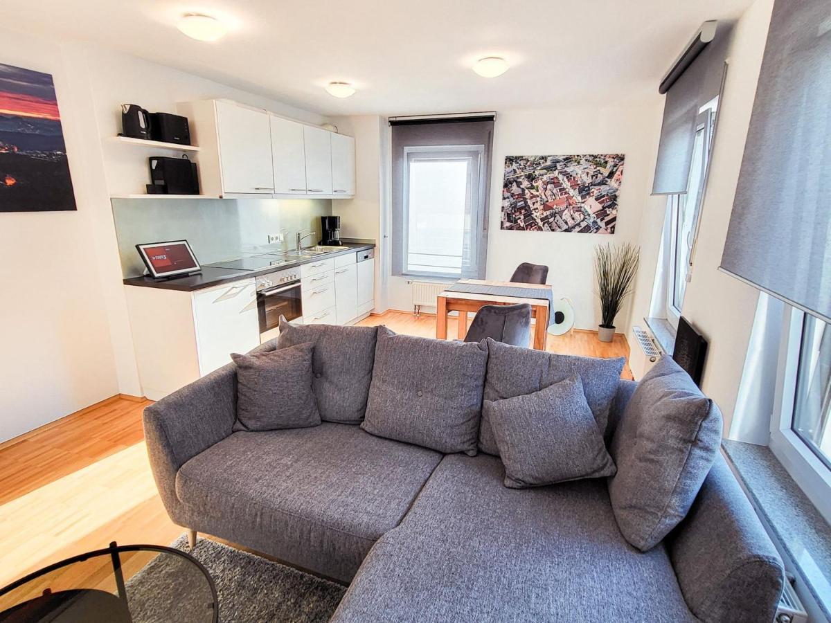 Zentrale Ferienwohnung In Aalen City Mit 4-Sternen Eksteriør billede